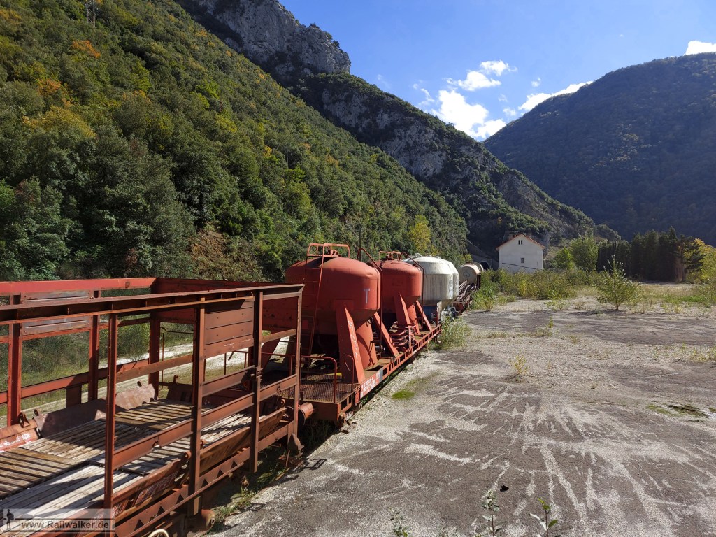 Bahnhof Saint-Martin-Lys auf 385m Höhe.