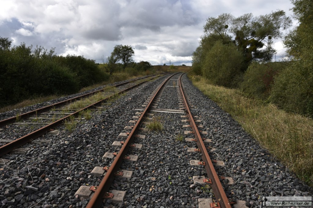 Nur sehr kurze Abschnitte wurden kurz vor der Einstellung des Zugverkehrs erneuert.