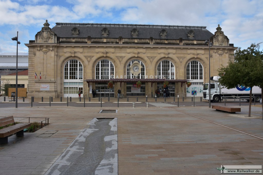 Der Bahnhof von Troyes. Die Bahnhoshalle wird gerade saniert.